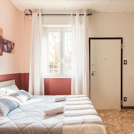 Casa 18 Fiera Apartments - Self Check In Болонья Екстер'єр фото