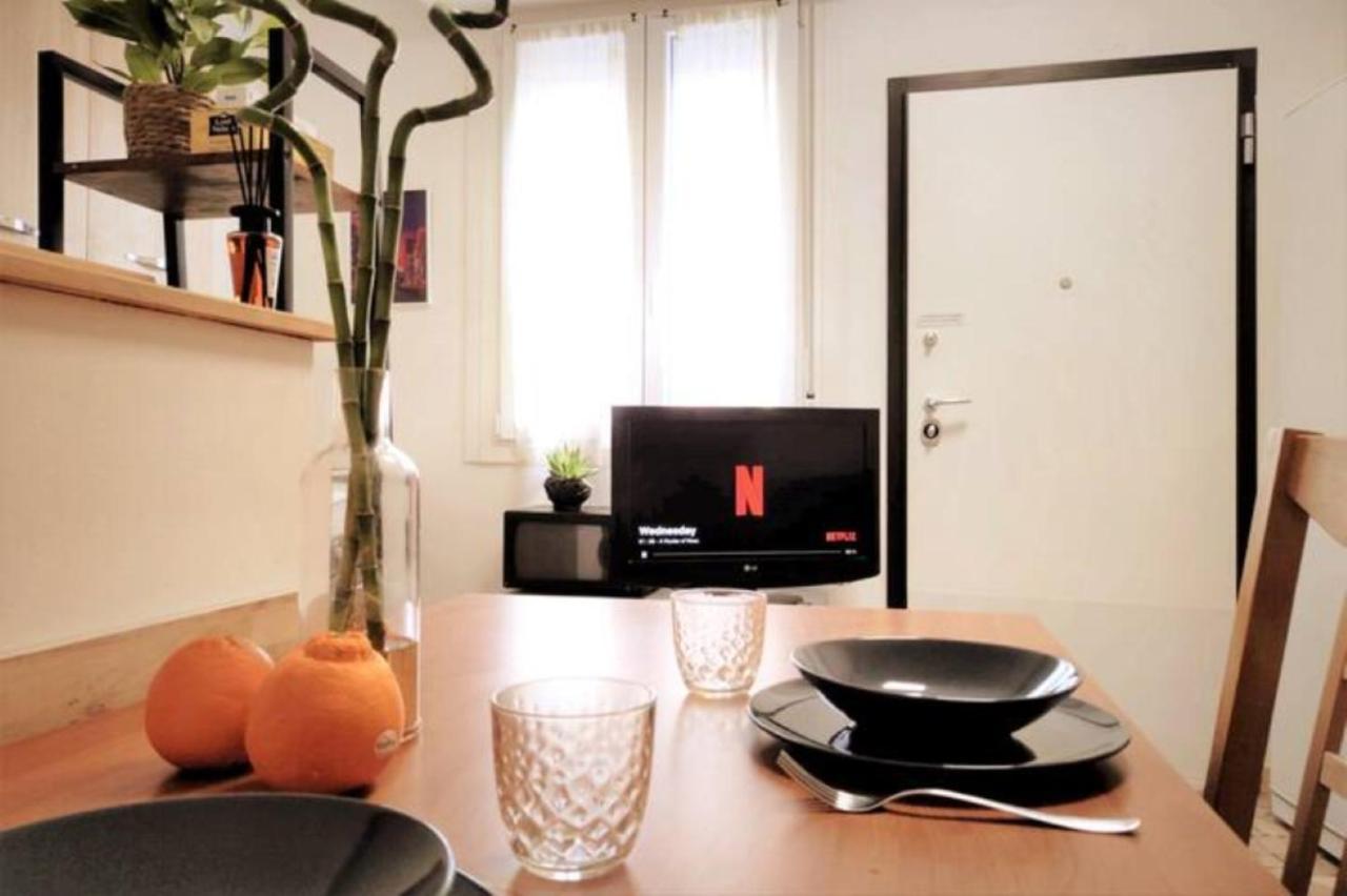 Casa 18 Fiera Apartments - Self Check In Болонья Екстер'єр фото